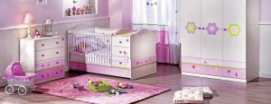 1-nursery-girls-bedroom-1-700x272